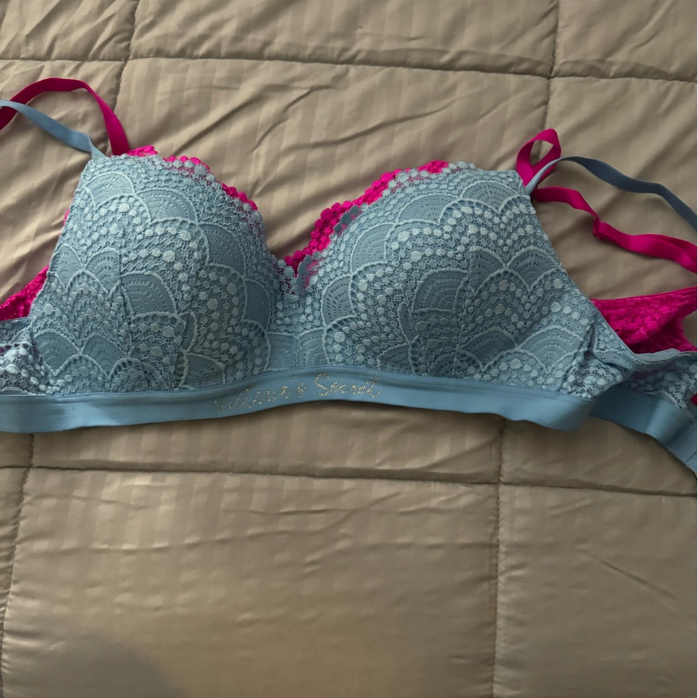Victoria’s Secret Bra Bundle (2)